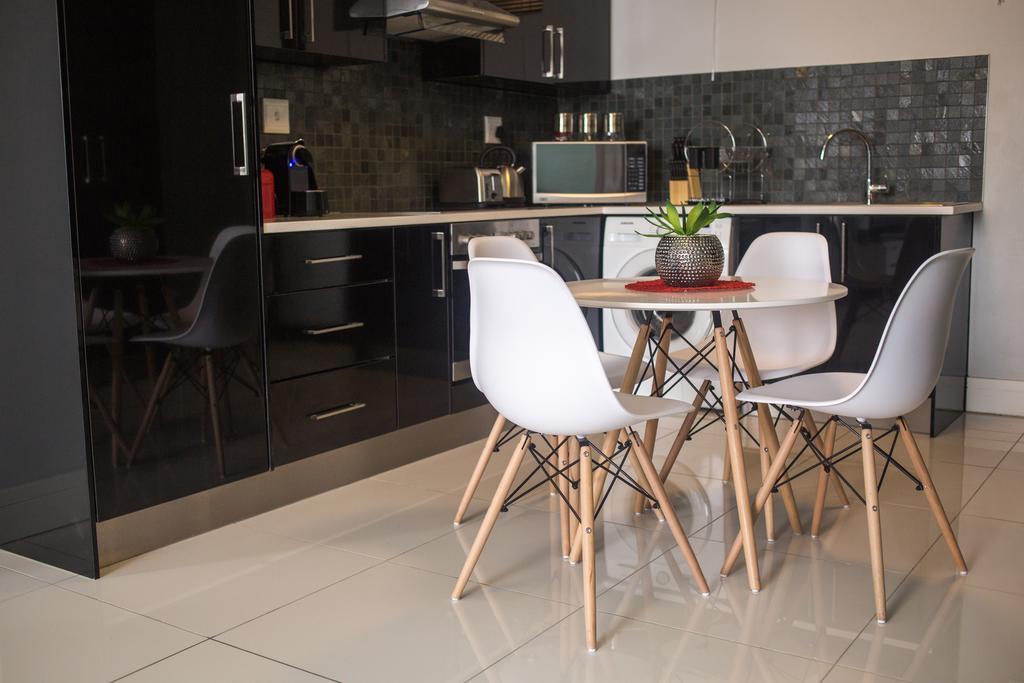 Apartment 64 At 77 On Independence Ave Windhoek Eksteriør bilde