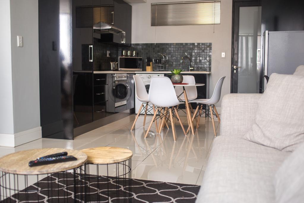 Apartment 64 At 77 On Independence Ave Windhoek Eksteriør bilde