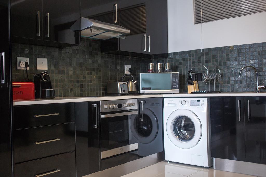 Apartment 64 At 77 On Independence Ave Windhoek Eksteriør bilde